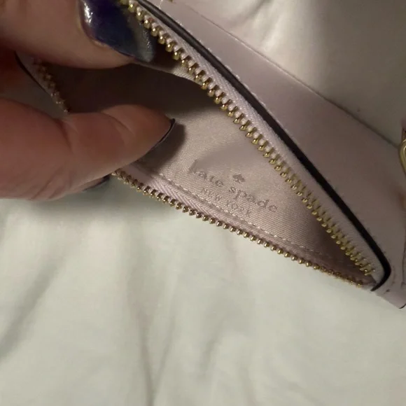 Kate Spade NWT PINK Lanyard with card slots on the back and Zip around pockets! - Picture 6 of 6